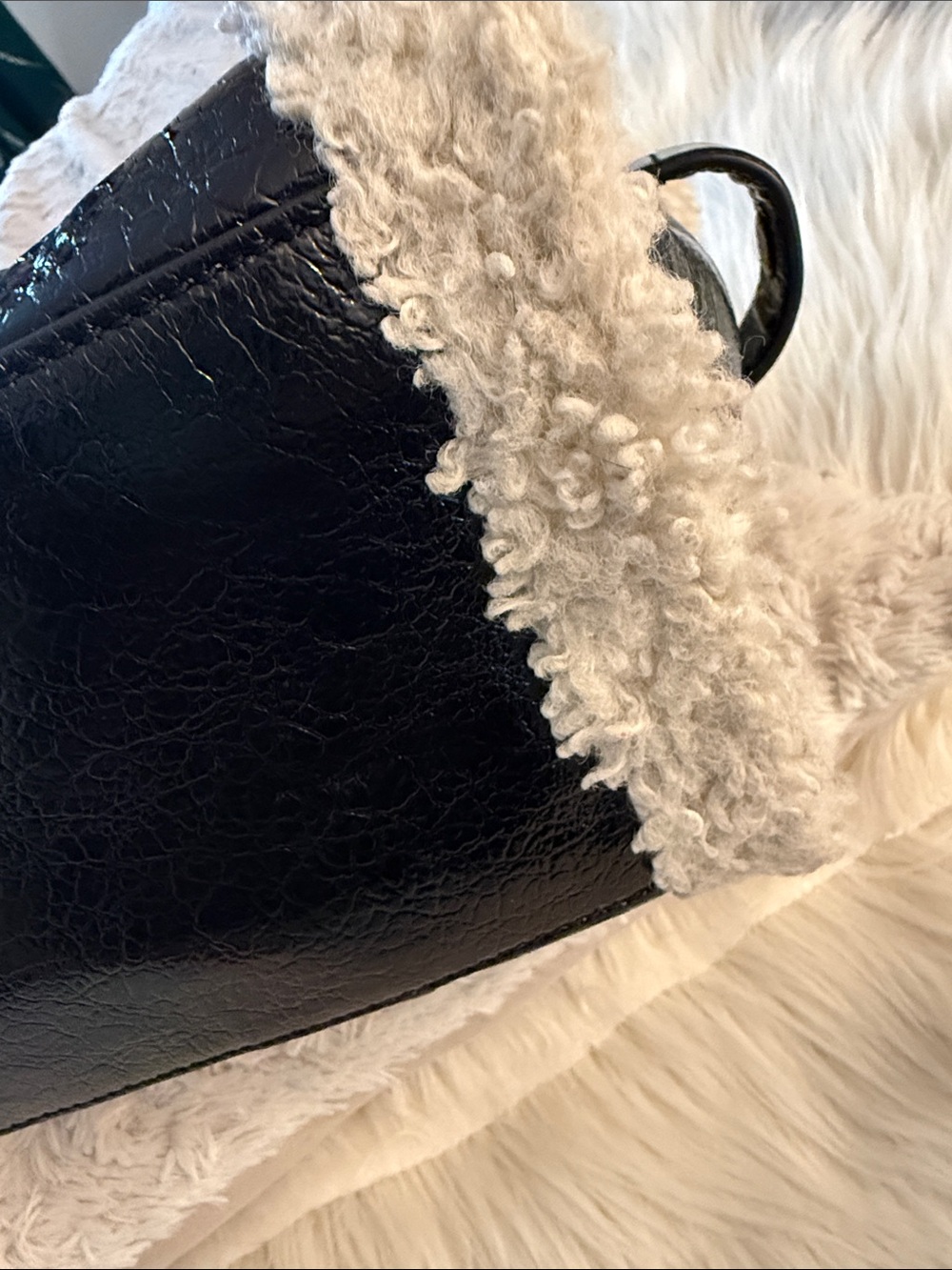 Marc Jacobs Crinkled Leather The Tote Bag Marc Jacobs Shearling - Picture 14 of 16